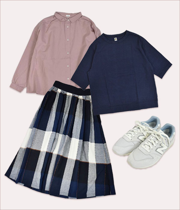 ブリスバンチ(Bliss bunch)ギャザーネックシャツを使った夏の羽織り置き画レディースコーディネート