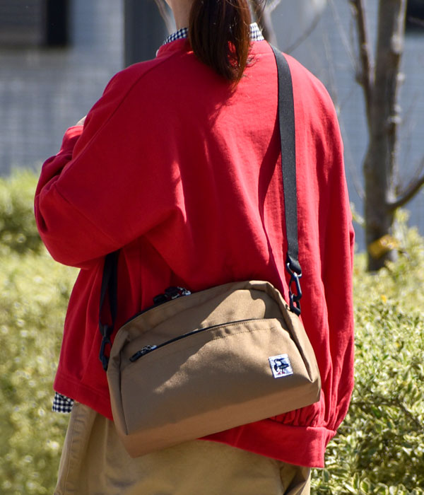 ブリスバンチ(Bliss bunch)2023春夏新作いつものコーデにカラーをプラス ショルダーバッグアップ