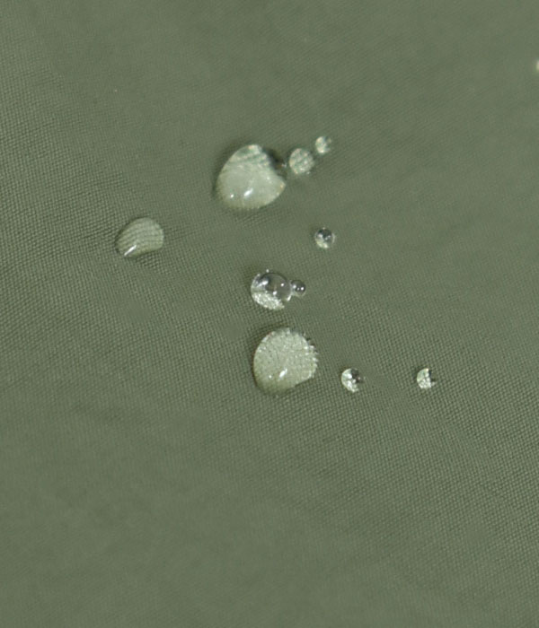 ダントン(DANTON)STN ROUND NECK SHIRT ハリ感のあるナイロン素材のため水が染み込みにくい仕様