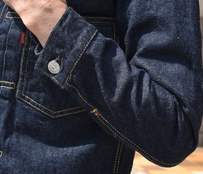 デラックスウエア(DELUXEWARE)DX4017 SECOND MODEL JACKET　カフスはタックボタンが外に向く設計