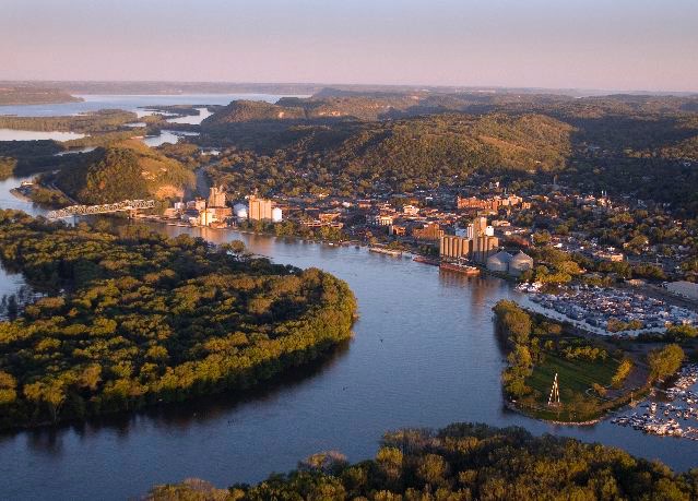 レッドウィングシティーとミシシッピ川