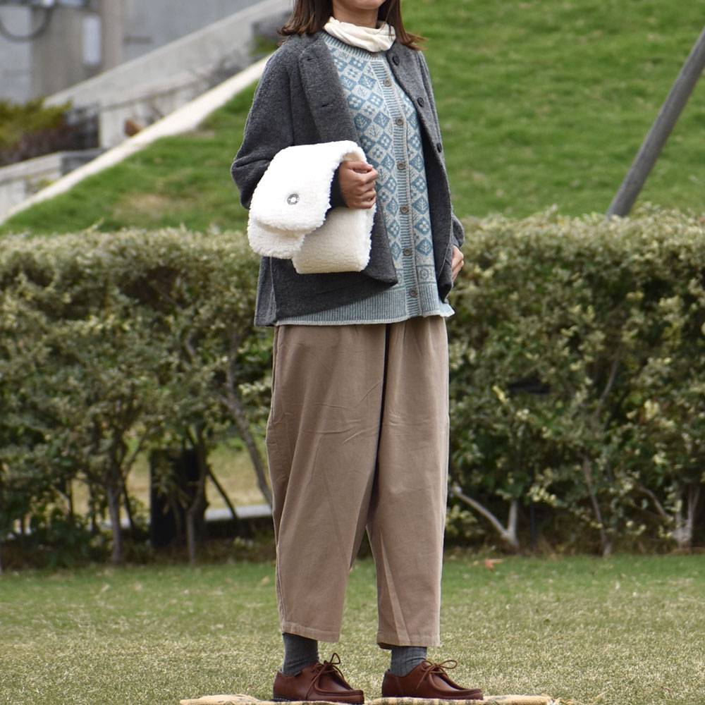 オーチバル/オーシバル (ORCIVAL) WOOL BOA SCARF ボアフリース マフラー スヌード スカーフ OR-H0262BFF を使った 秋を感じるリラックスレディースコーディネート