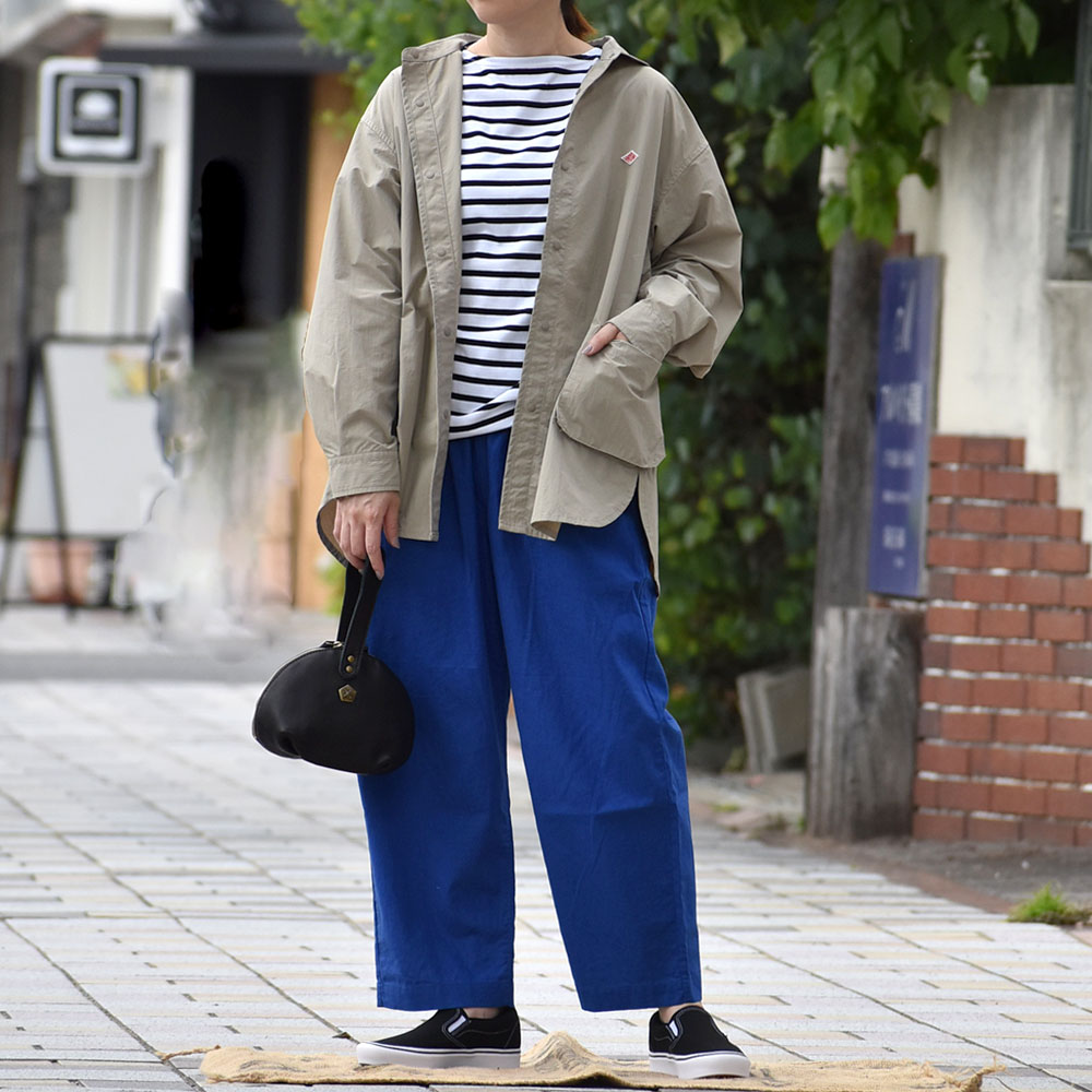 アインソフ (Ain Soph) まん丸ハンドバッグ ASE1565-STNを使ったレディースマリンコーディネート