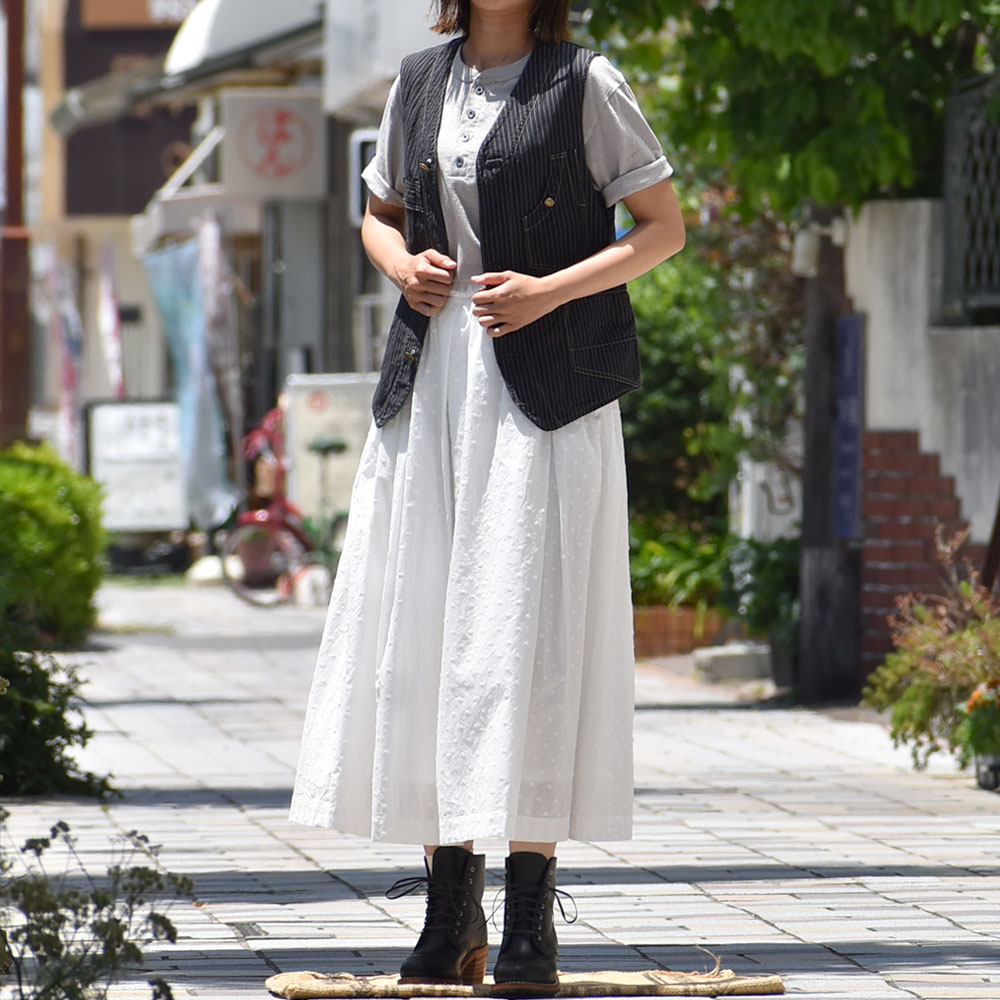 ダリーズ (DALEE'S&Co) Spinner 1920s HENLEY NECK 半袖ヘンリーネックTシャツ を使った メンズアメカジ春夏レディースコーディネート