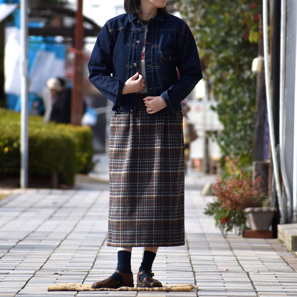 フリーホイーラーズ (FREEWHEELERS) -Lot 506 XX- 1st デニムジャケット ファーストモデル 2511002 を使った冬のレディースコーディネート