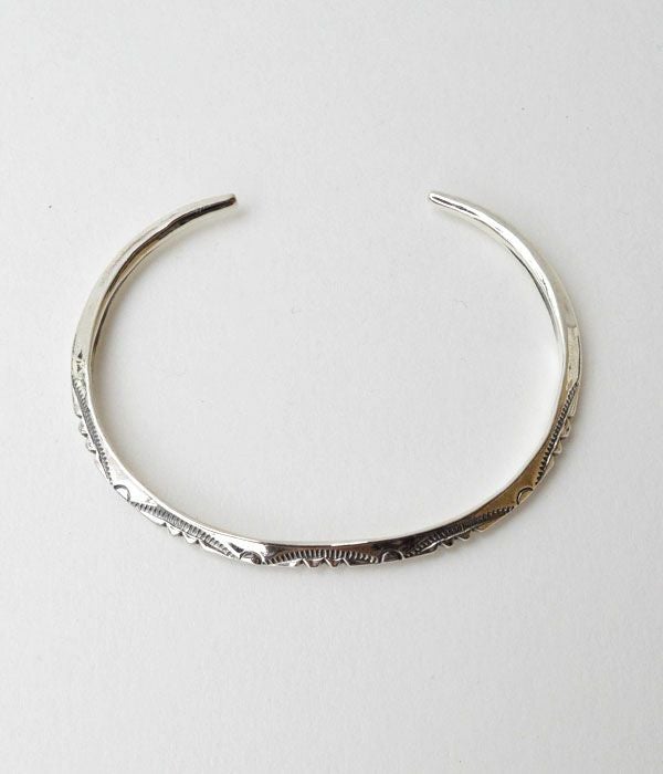 ラリースミス (LARRY SMITH) MEN'S EXTRA THIN TRIANGLE BRACELET
