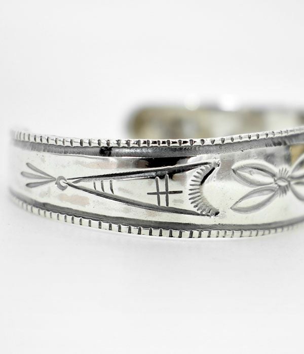 ラリースミス (LARRY SMITH) THUNDERBIRD STAMPED BRACELET バングル
