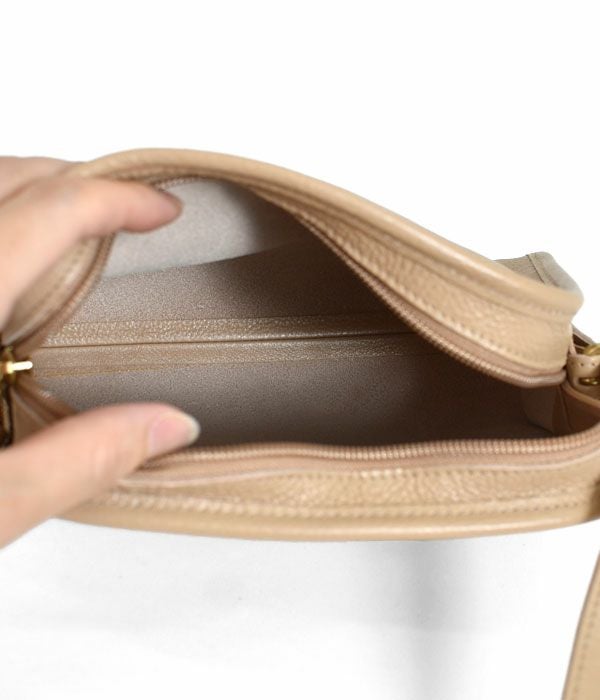 イルビゾンテ (IL BISONTE) クロスボディバッグ　限定カラー レザーショルダーバッグ 54232-3-07111 54232307111