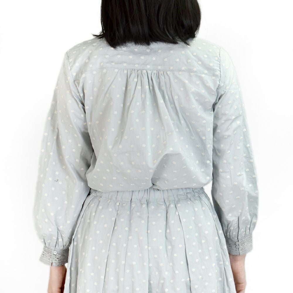 ポンデシャロン (PONT DE CHALONS) 刺繡バンドカラーBL 小花モチーフ 刺繍 ブラウス シャツ 22480311