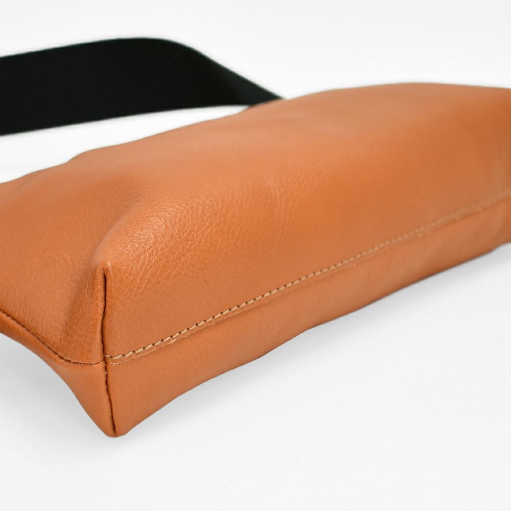 イルビゾンテ (IL BISONTE) ベルトバッグ レザーショルダーバッグ 54202-3-00911 54202300911