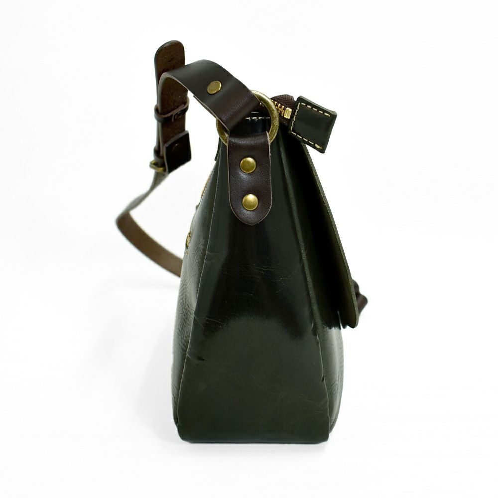 アインソフ (Ain Soph) 切りっぱなし 横型ショルダーバッグ 日本製 レザーショルダーバッグ 牛革 ASE1639-HWM