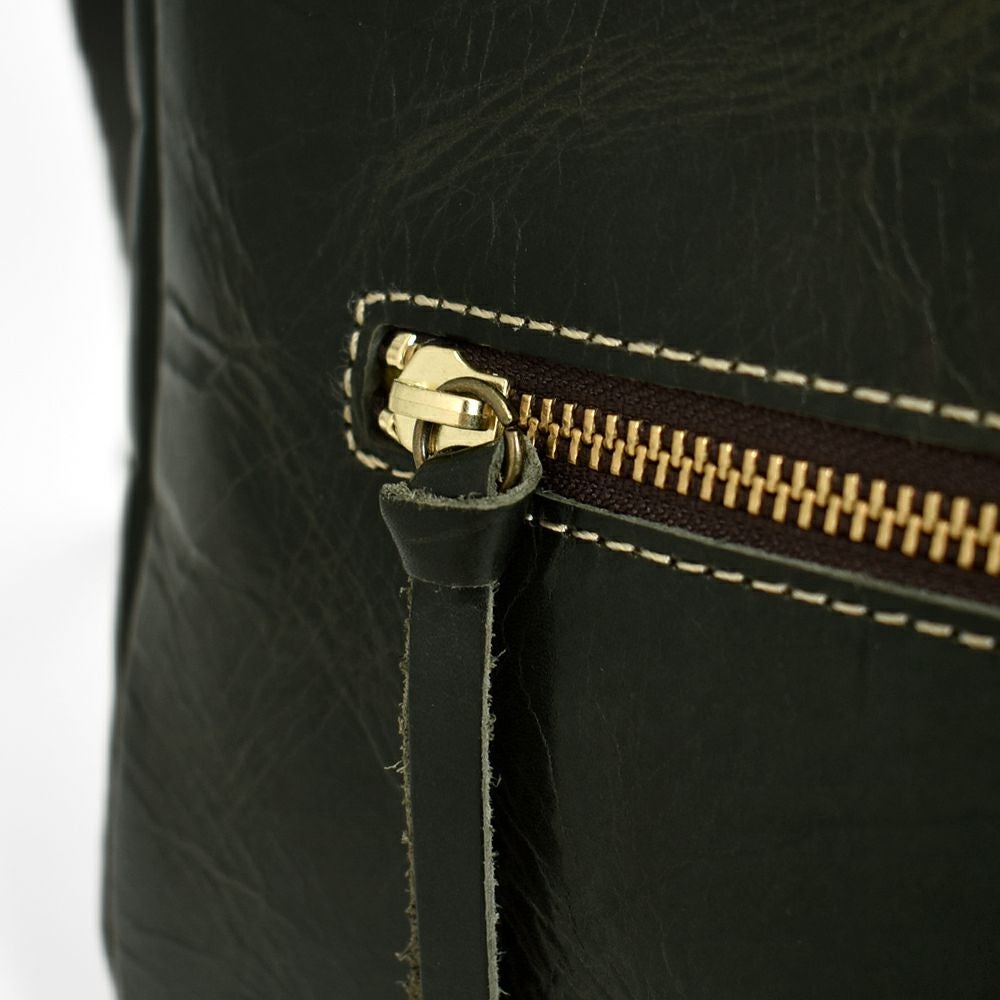 アインソフ (Ain Soph) 切りっぱなし 横型ショルダーバッグ 日本製 レザーショルダーバッグ 牛革 ASE1639-HWM