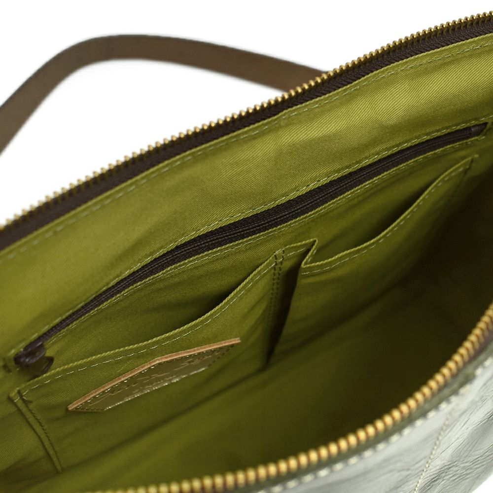 アインソフ (Ain Soph) 切りっぱなし 横型ショルダーバッグ 日本製 レザーショルダーバッグ 牛革 ASE1639-HWM