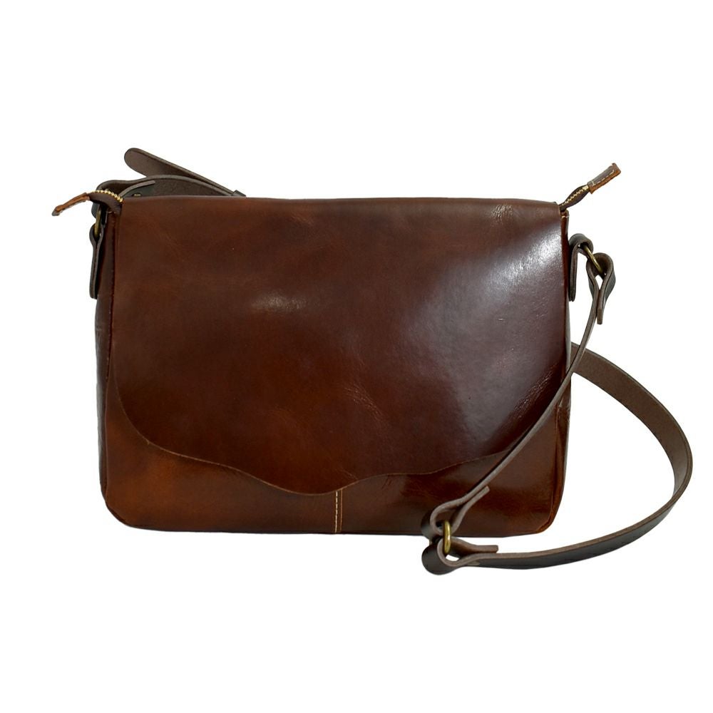 アインソフ (Ain Soph) 切りっぱなし 横型ショルダーバッグ 日本製 レザーショルダーバッグ 牛革 ASE1639-HWM 23.Camel