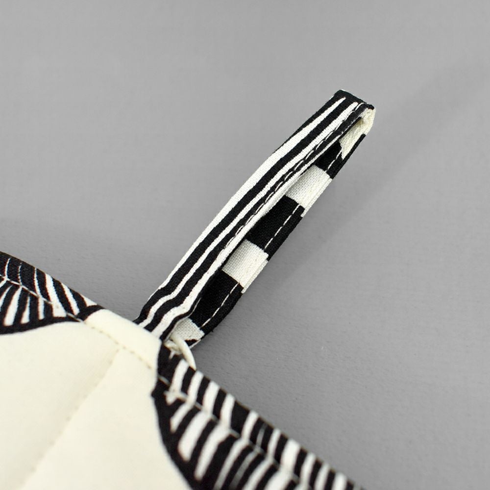 マリメッコ (marimekko) Puutarhurin Parhaat ポットホルダー PUUTARHURINPARHAAT KETTLE HOL. 鍋敷き 鍋つかみ 52259-4-74337 52259474337