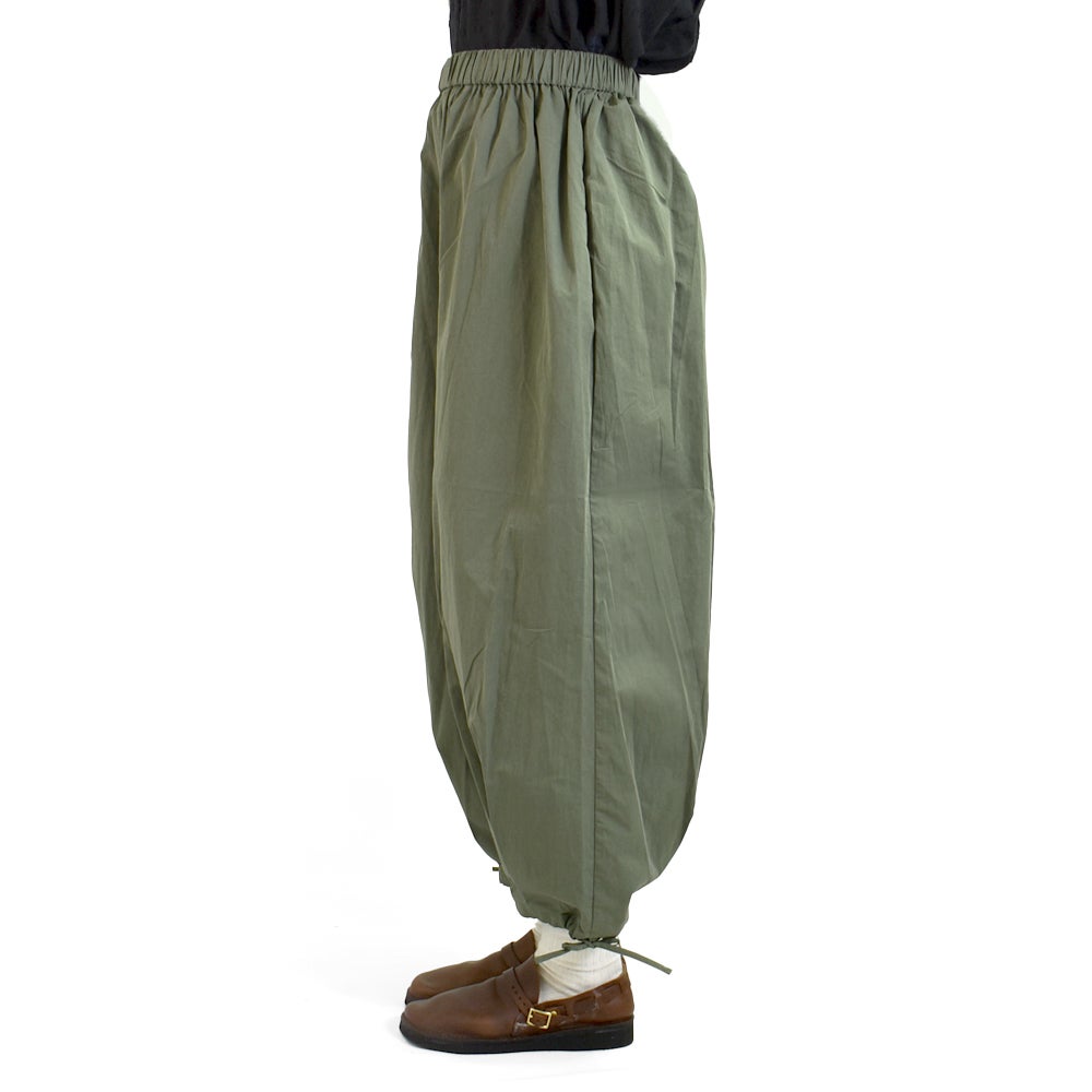 マオメイド (MAOMADE) 裾タック＆ドロスト ボリューミーパンツ コットンナイロンパンツ 611302