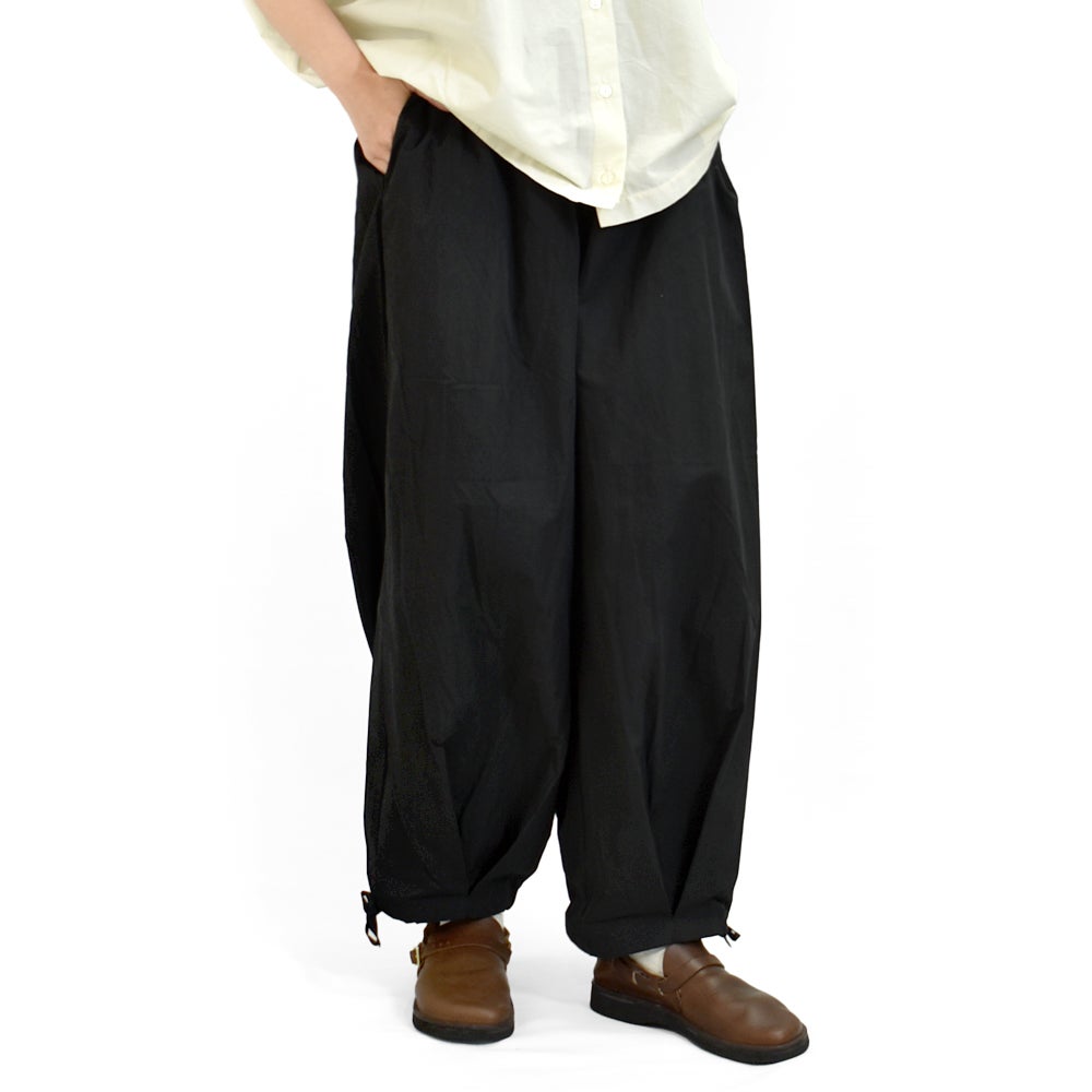 マオメイド (MAOMADE) 裾タック＆ドロスト ボリューミーパンツ コットンナイロンパンツ 611302