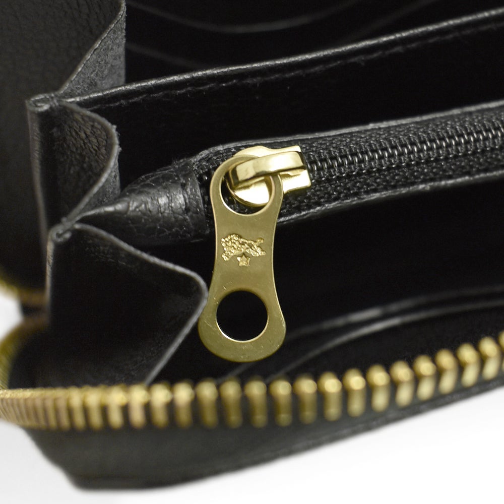 イルビゾンテ (IL BISONTE) ジップアラウンド ロングウォレット 長財布