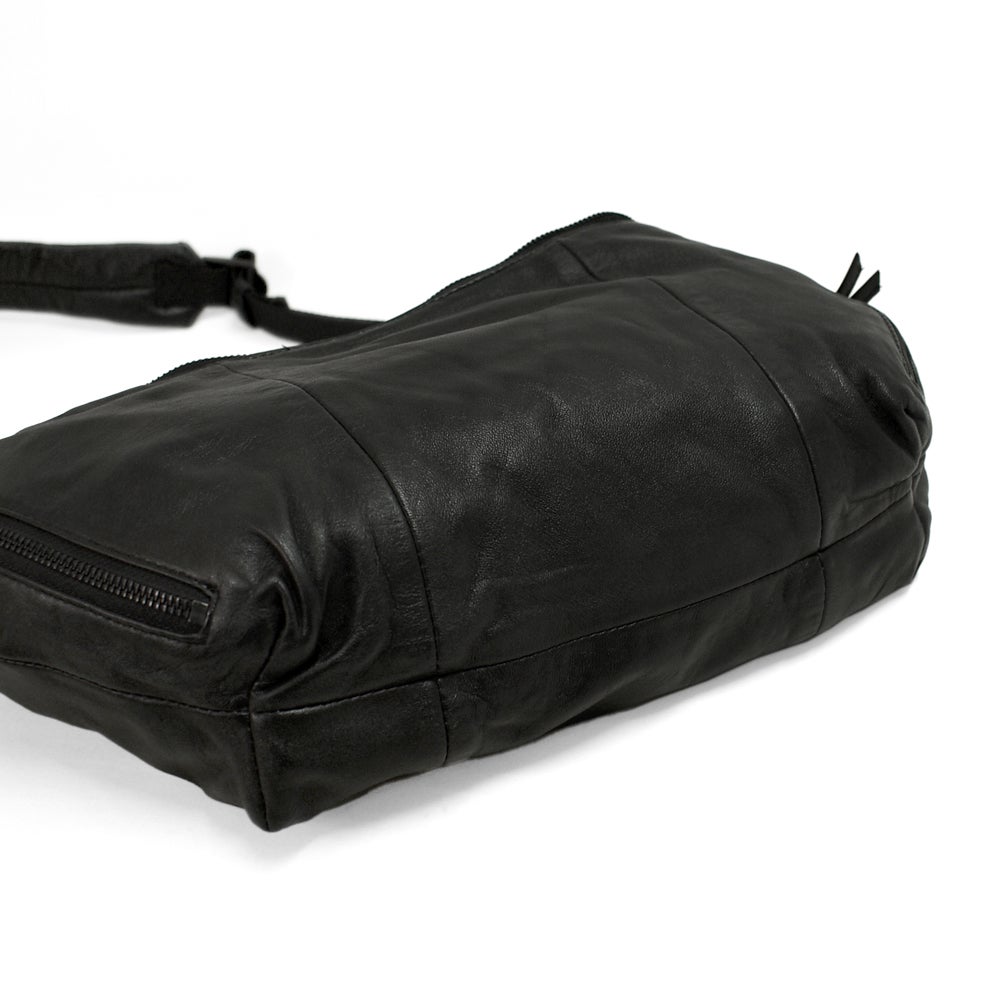 アインソフ (Ain Soph) シープレザー 2WAY ショルダーバッグ SLサイズ 鞄 レザーショルダーバッグ 斜め掛けバッグ 黒 (244016) ASE1844-PKS