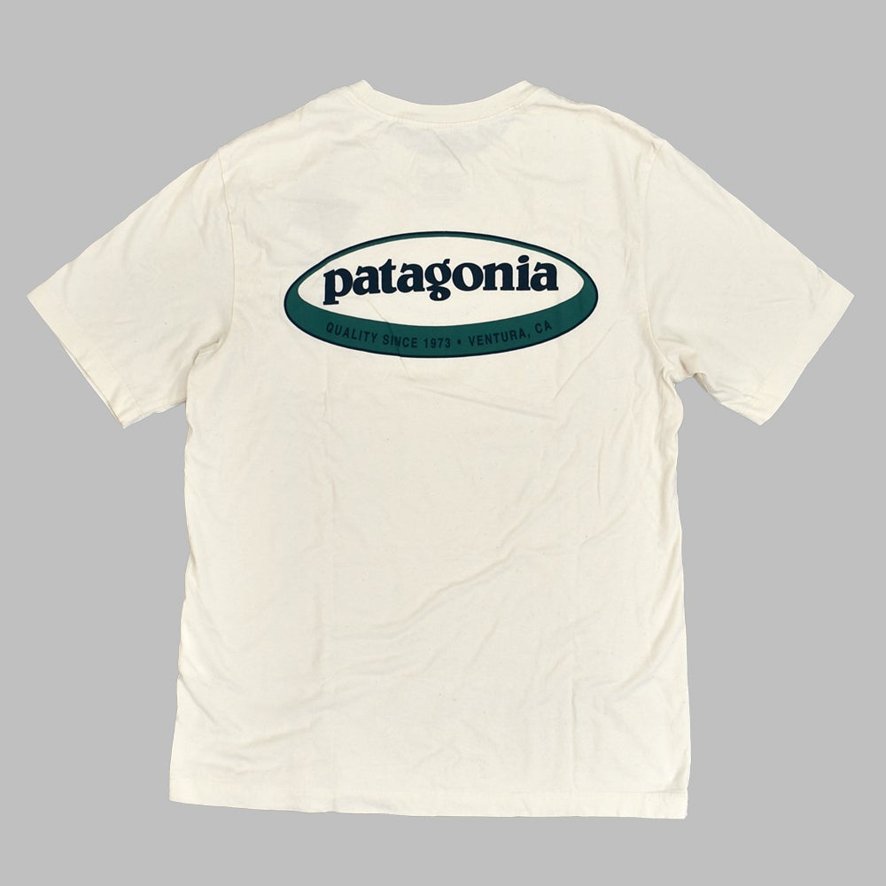 パタゴニア (PATAGONIA) メンズ '95 オーバル ロゴ Tシャツ M's '95 Oval Logo T-Shirt 半袖プリントTシャツ 37847 UDNL