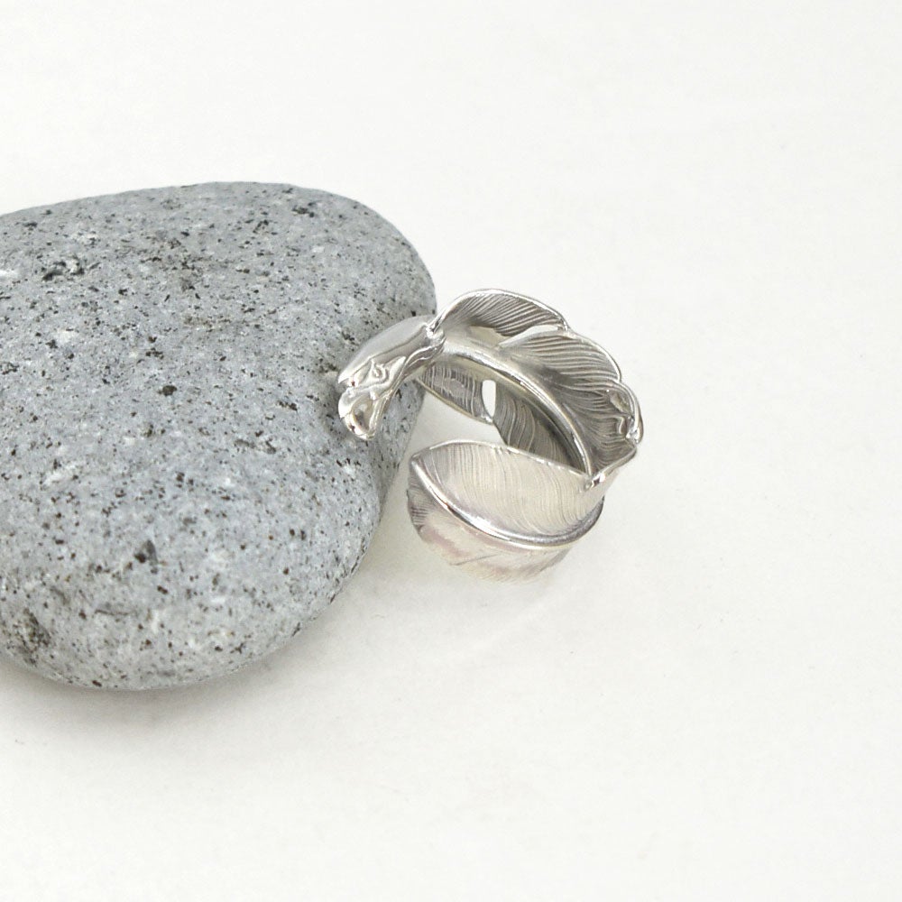 ラリースミス(LARRY SMITH)EAGLE HEAD FEATHER RING シルバーアクセサリー リング EFRG-0025