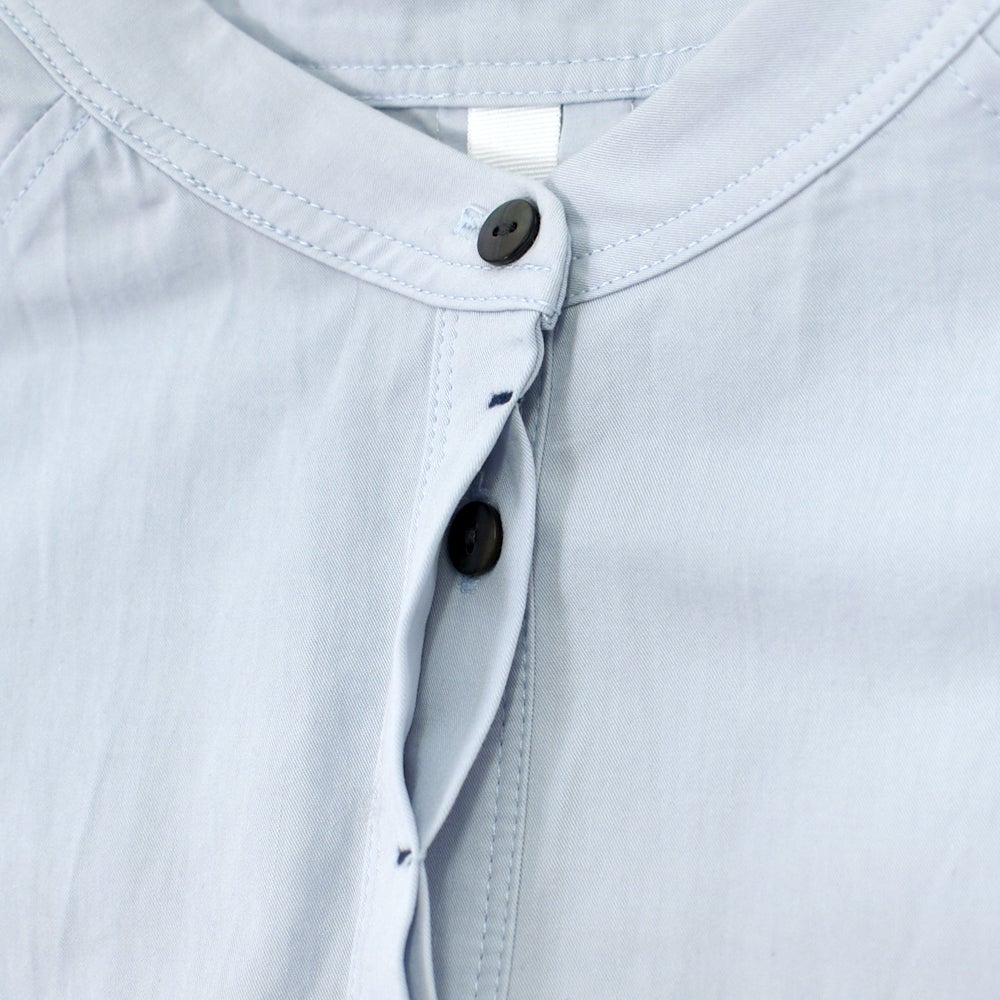 ケレン (KELEN) -PARDY- BACK TUCK DESIGN BLOUSE バックタック デザインブラウス ノーカラーシャツ LKL26FBL2322