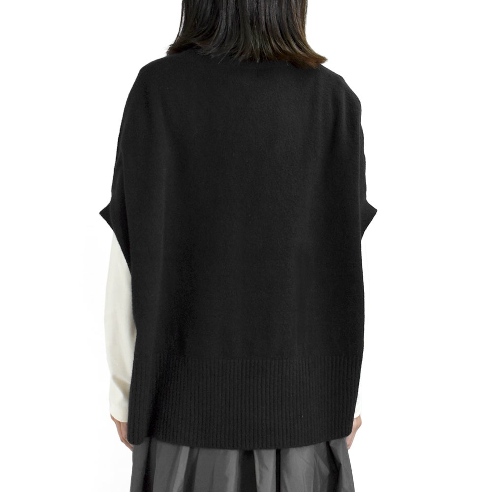 マオメイド (MAOMADE) 再登場!!! ゆったり着れる サイドボタン ベスト ニット 無地 641135